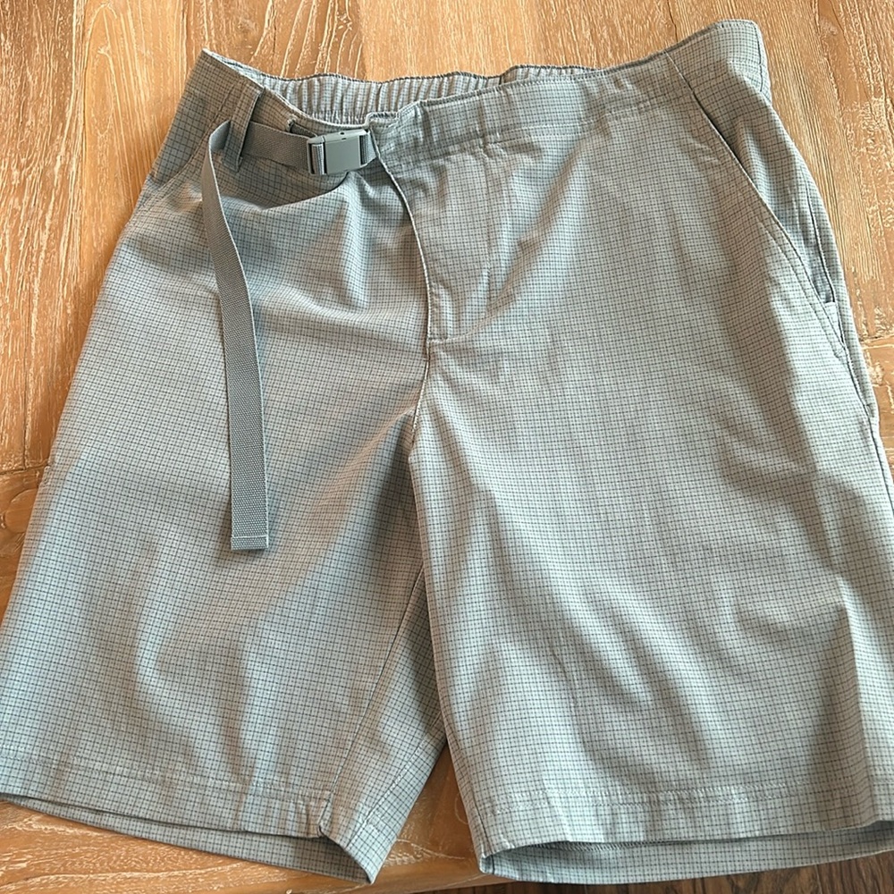 adicross golf / chill short. kinda long and adjustable waste.